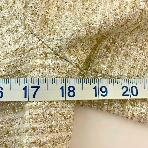 CARMEN Marc Valvo Short Jacket & Coats Cream and Gold, Size 8, NWT - Picture 8 of 10